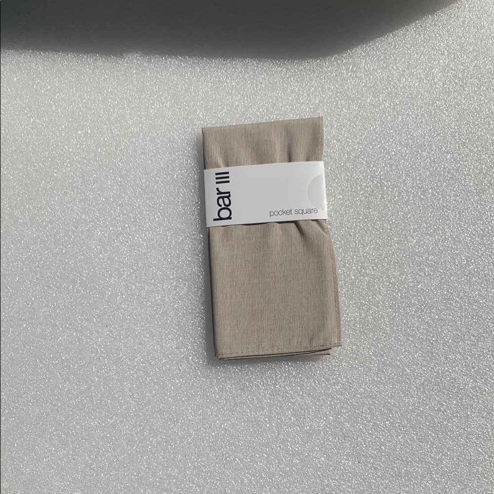 🆕 Bar III Tan Pocket Square